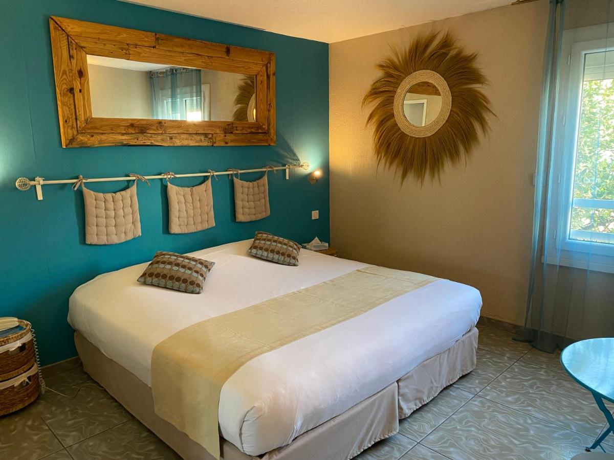 Hotel Les Grenadines 아그 외부 사진