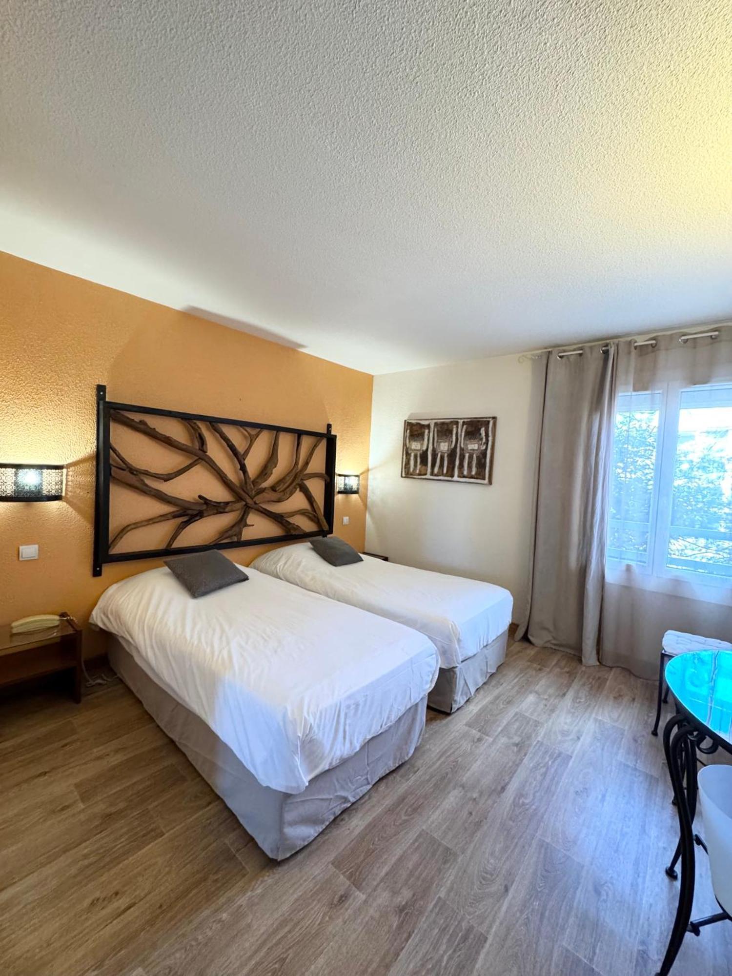 Hotel Les Grenadines 아그 외부 사진