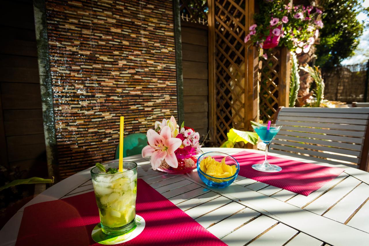 Hotel Les Grenadines 아그 외부 사진